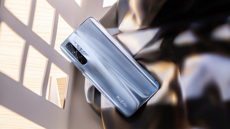 Телефон Realme X50 Pro Player Edition с графитовым остывание поступает в продажу в Китае