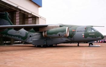 Rollout Embraer KC-390 Walk Around