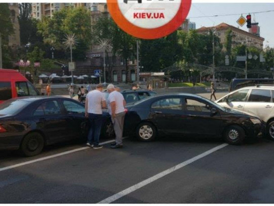 Центр Киева застрял в пробках из-за масштабной трагедии(фото)