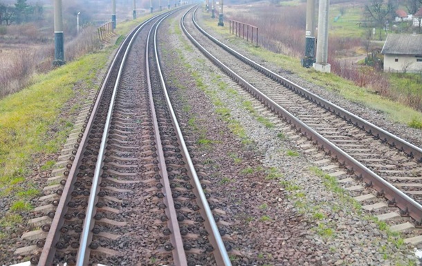 В Черновицкой области поезд насмерть сбил мужчину