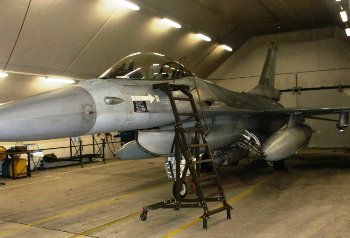 General Dynamics F-16 Mlu (Dutch) Walk Around
