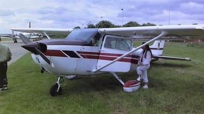 Flying Training. Learn to fly. Cessna 172. Flight school