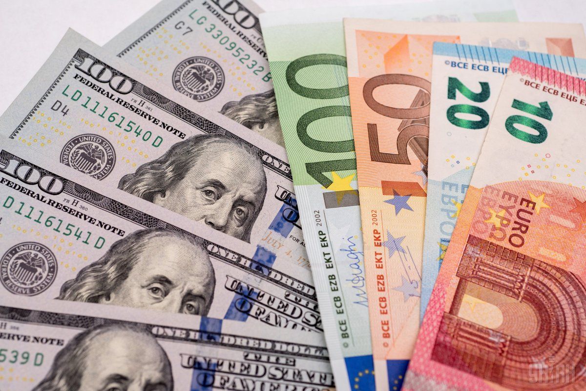 Межбанк открылся баксом по 27,33-27,36 грн, евро – по 32,27-32,30 грн