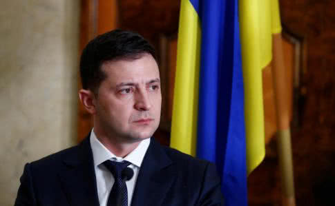 Зеленский призвал украинцев драться и менять государство