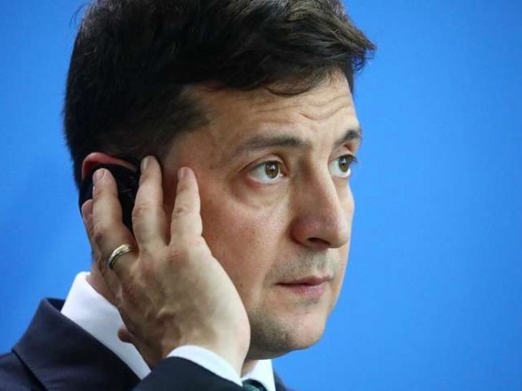 Глава страны провел телефонный разговор с президентом Азербайджана: детали